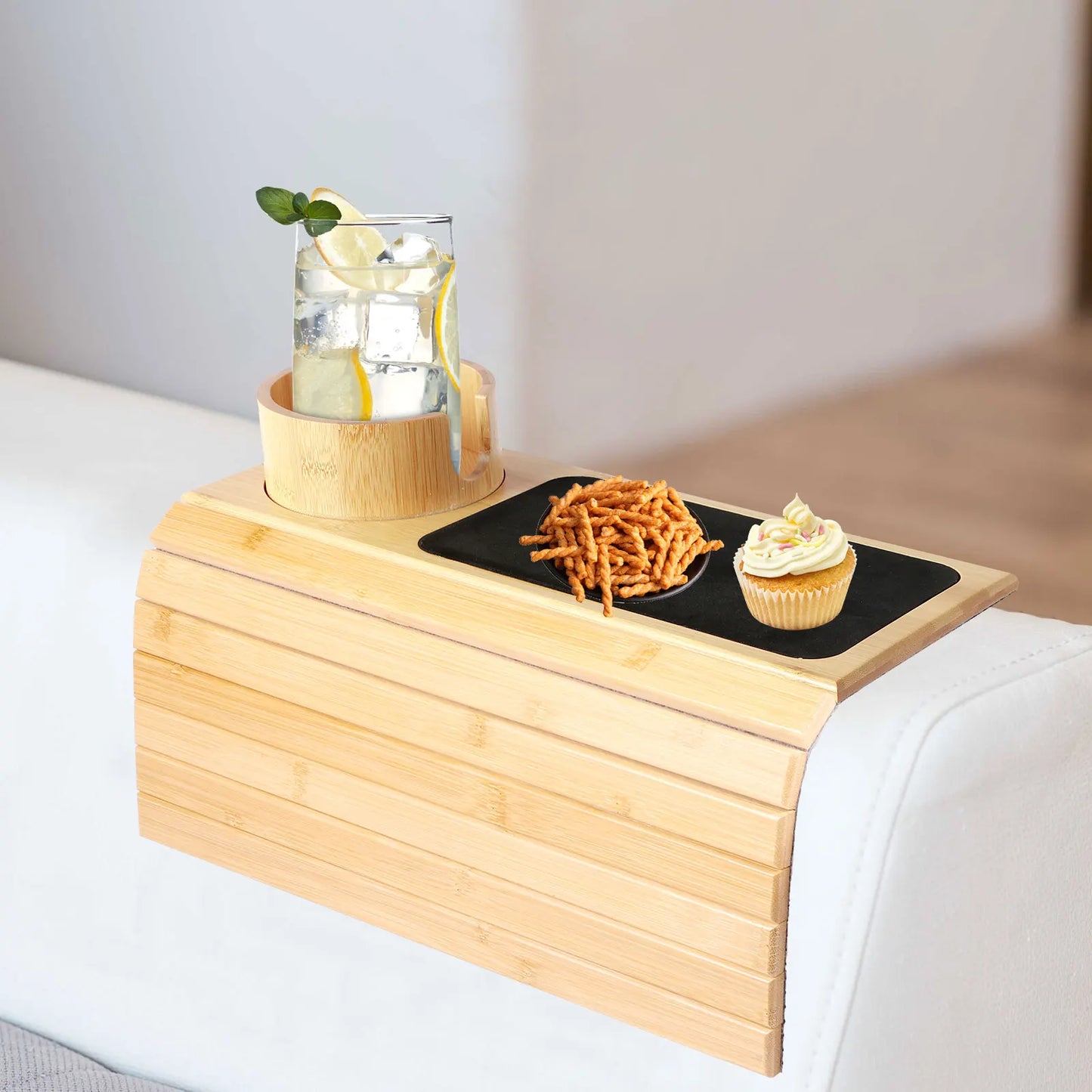 Bandeja Dobrável para Braço de Sofá com Porta-Copos em Bambu Antiderrapante